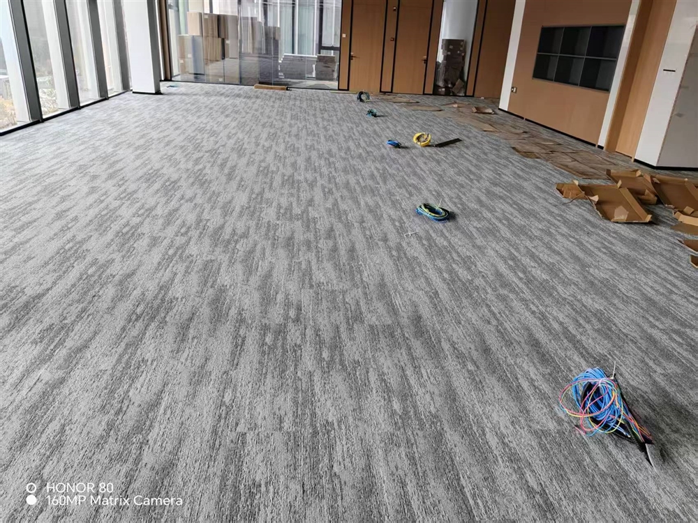 Open-plan office installation of Mohawk Shared Path-924 carpet tiles